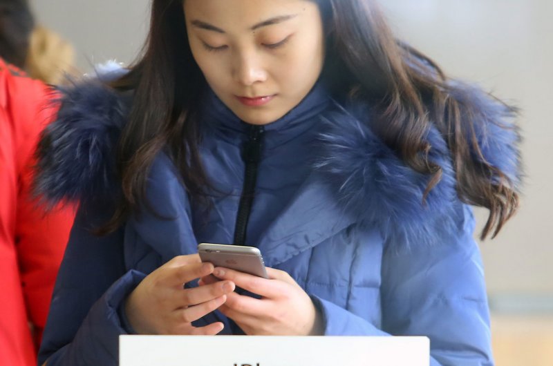 Apple agrees to settle iPhone throttling lawsuit for $113 million
