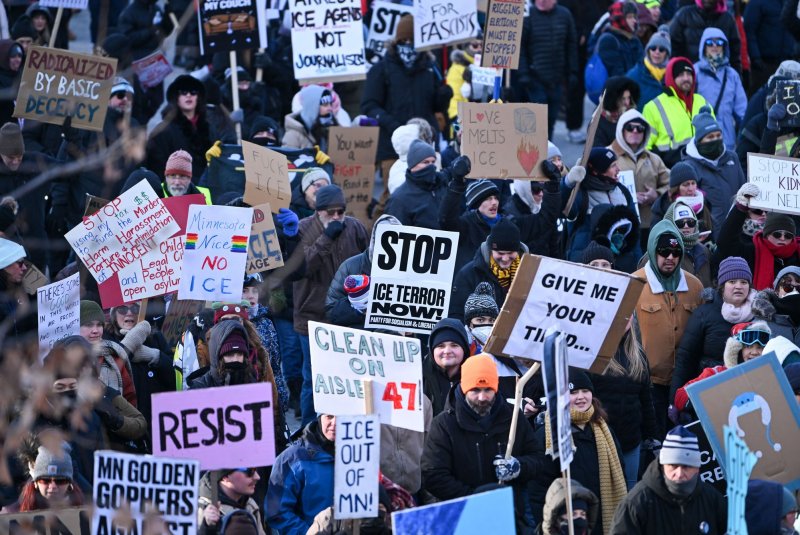 Poll: 62% of Americans oppose ICE's tactics in immigration efforts